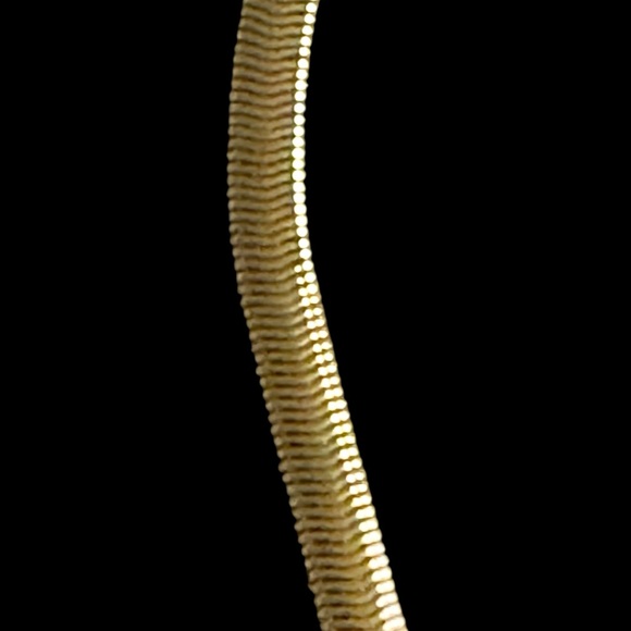 Vintage Elegant Gold Herringbone Chain Necklace - Picture 3 of 5